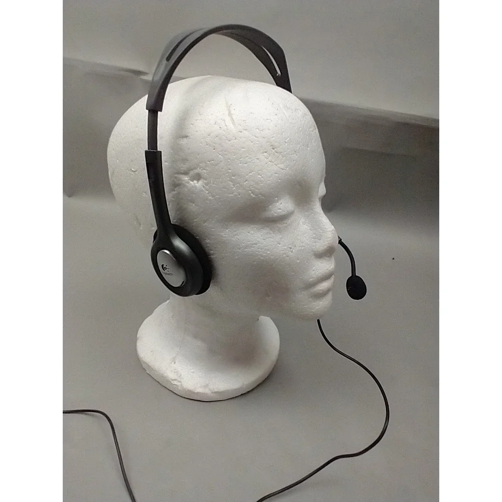 Logitech H111 Wired Stereo Headset with Mic 3.5mm Jack PC Mac Chrome Laptop USED